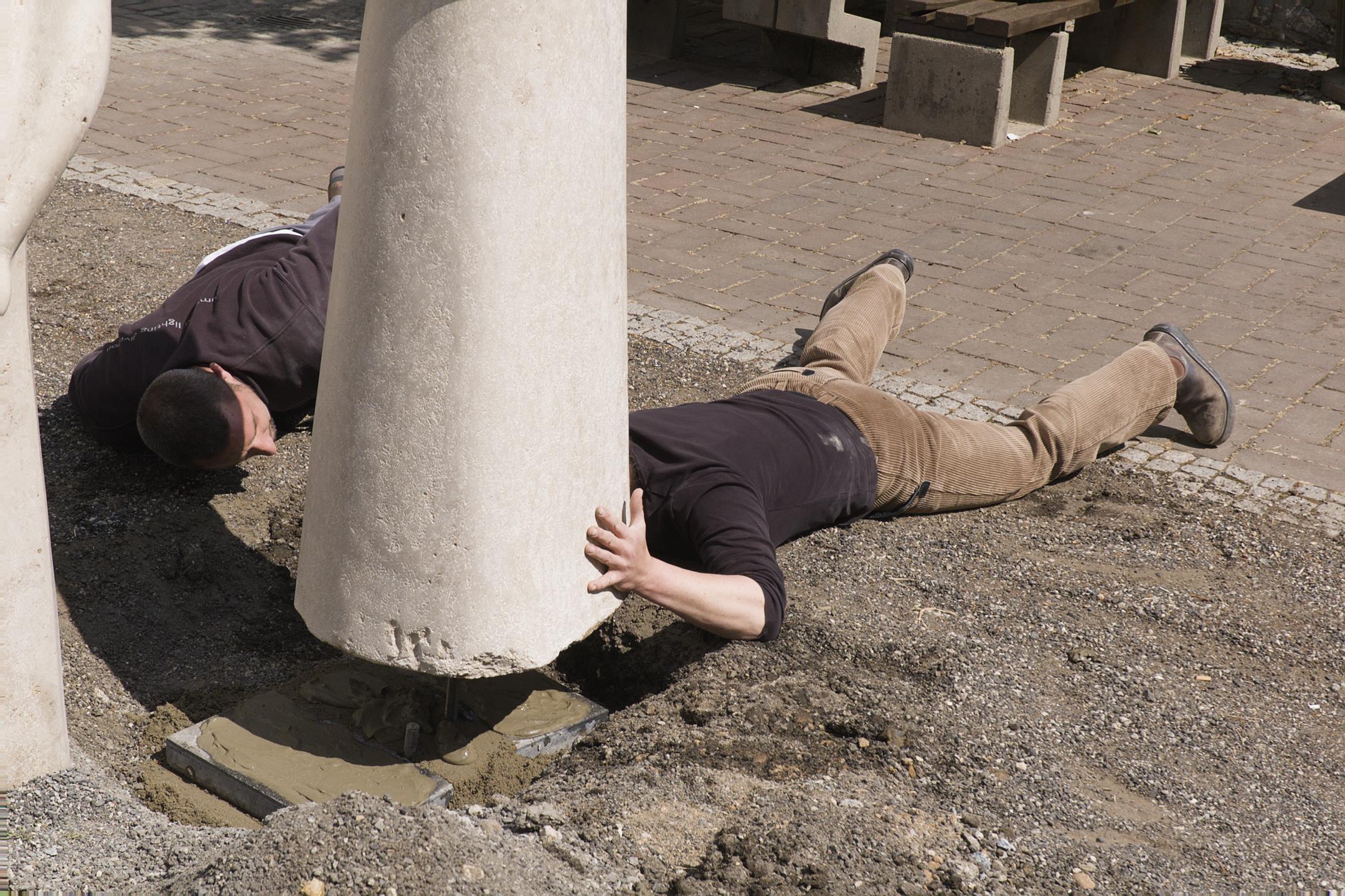 Opferdenkmal Oberursel, Aufstellung der dritten Figur